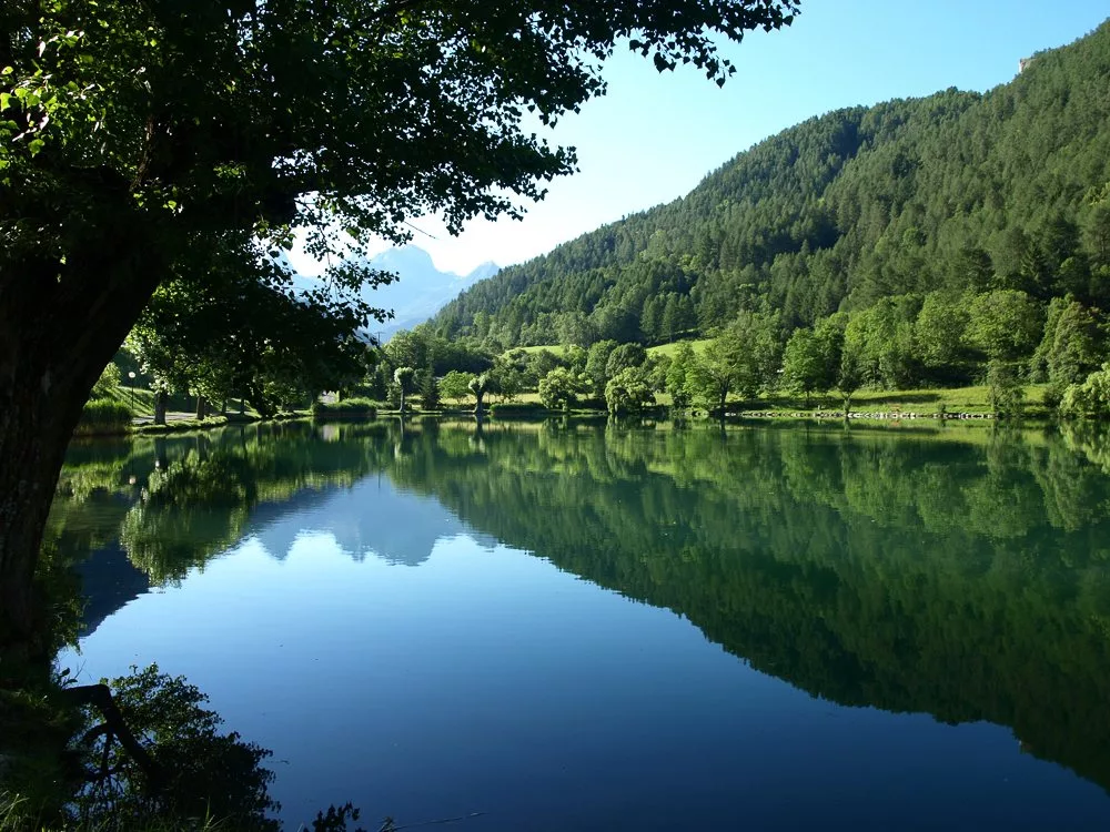 Lac du Lauzet en été