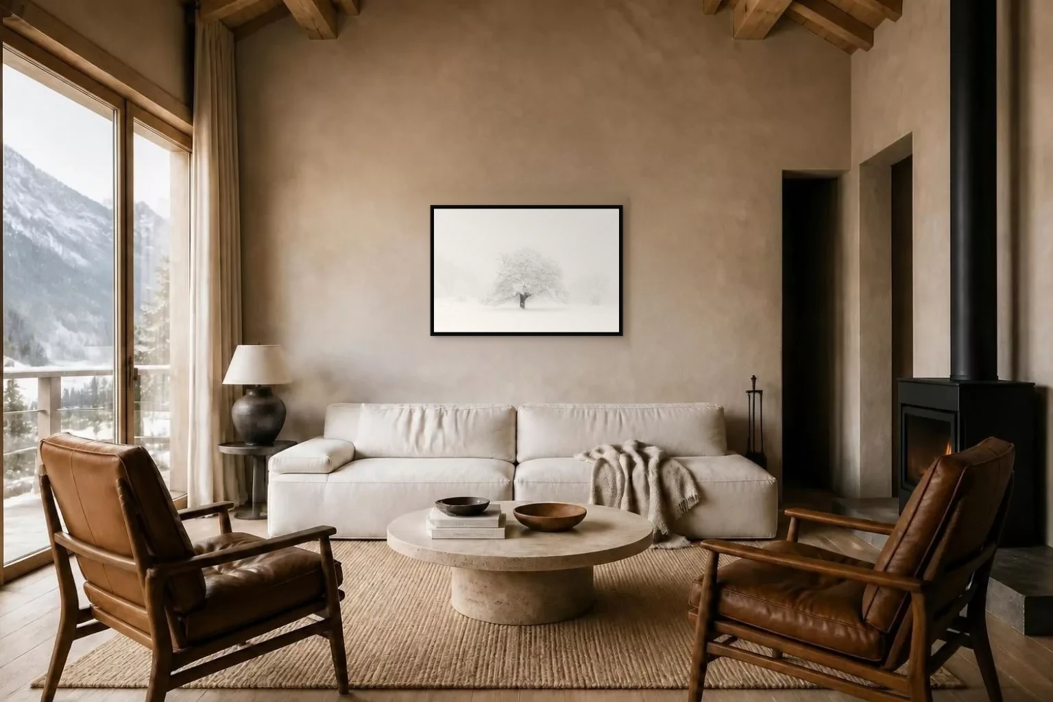 Salon de chalet, tirage « Jour blanc » au-dessus du canapé (simulation)
